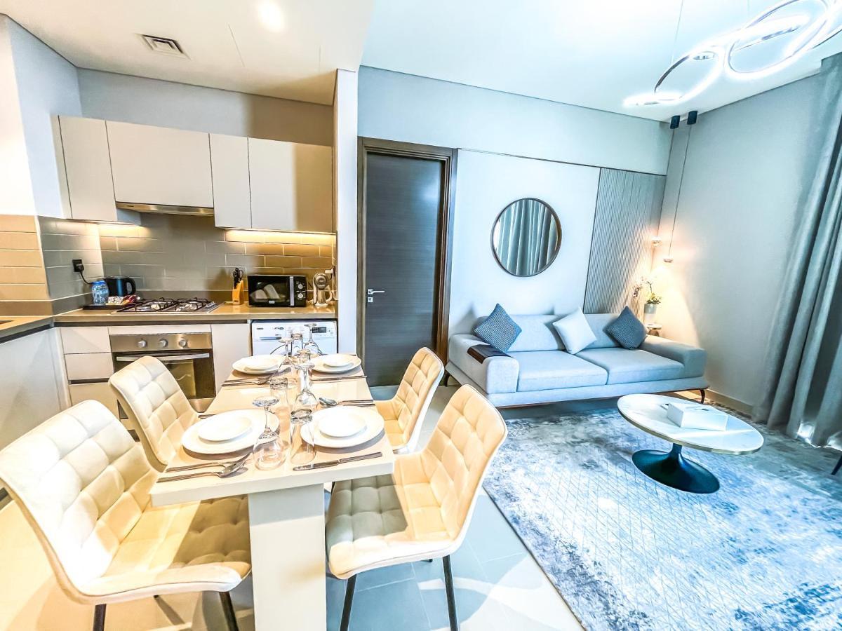 Stay By Latinem Luxury 2Br Holiday Home Cv B2513 Near Burj Khalifa Дубай Екстериор снимка