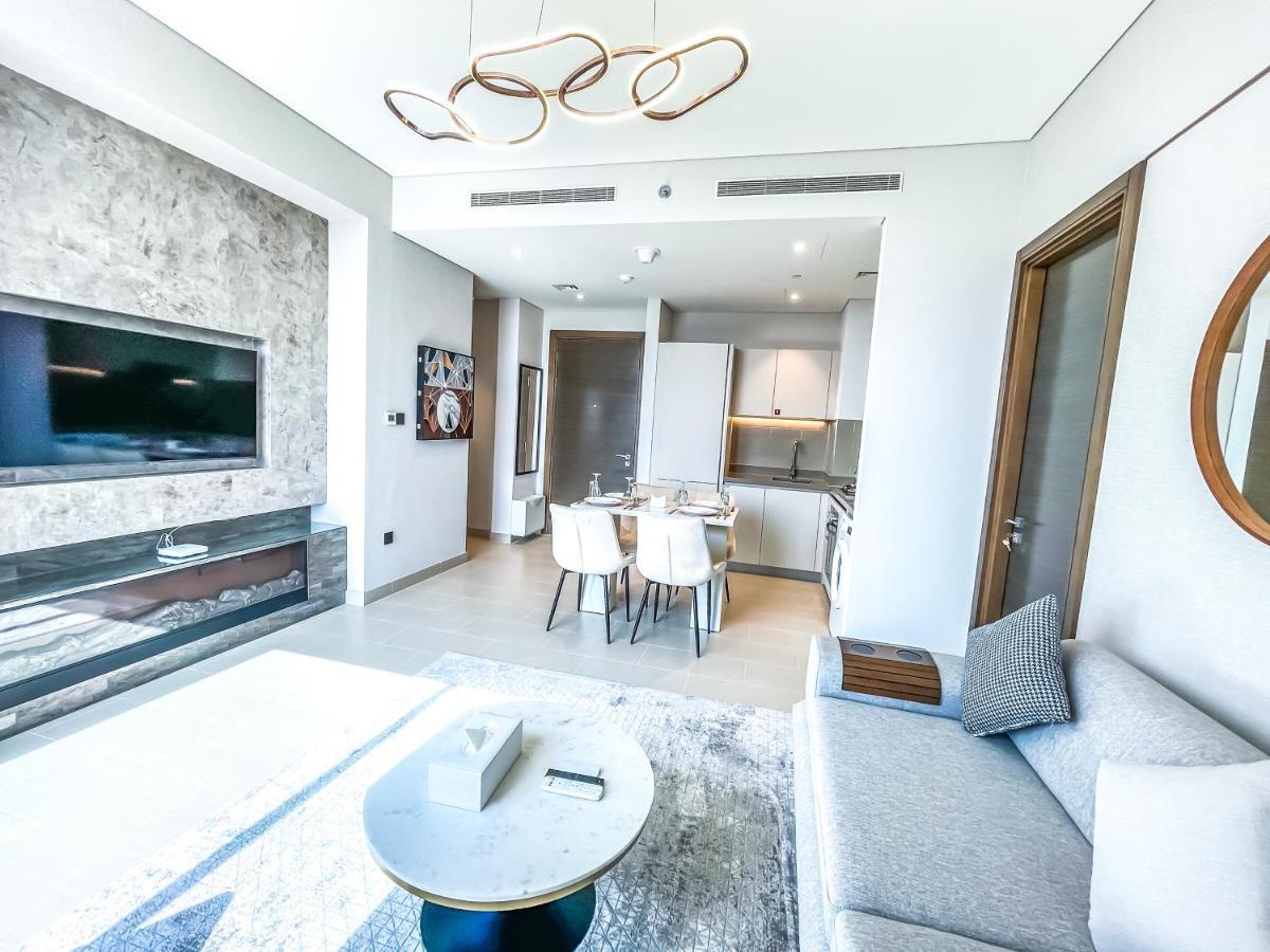 Stay By Latinem Luxury 2Br Holiday Home Cv B2513 Near Burj Khalifa Дубай Екстериор снимка