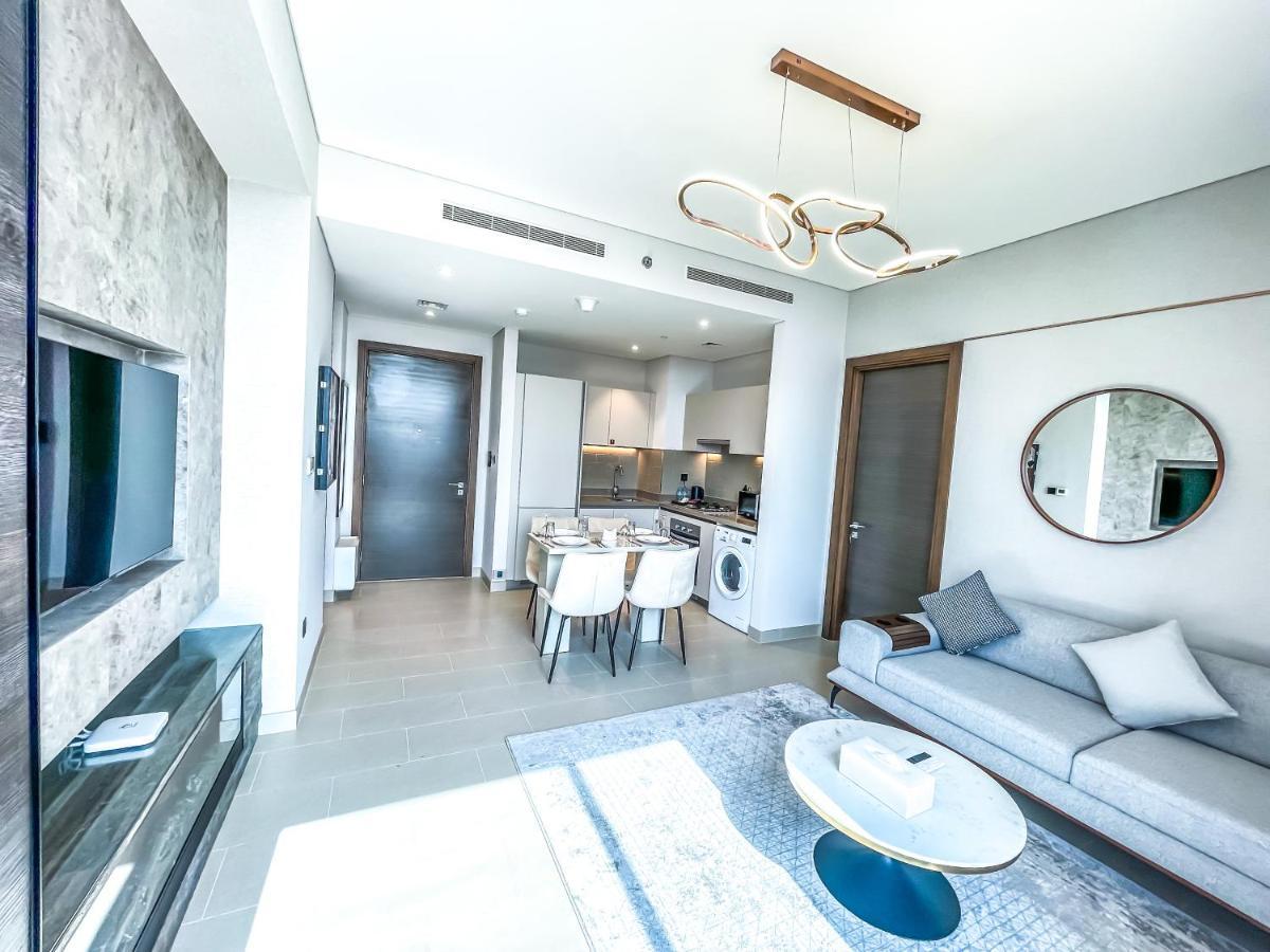 Stay By Latinem Luxury 2Br Holiday Home Cv B2513 Near Burj Khalifa Дубай Екстериор снимка